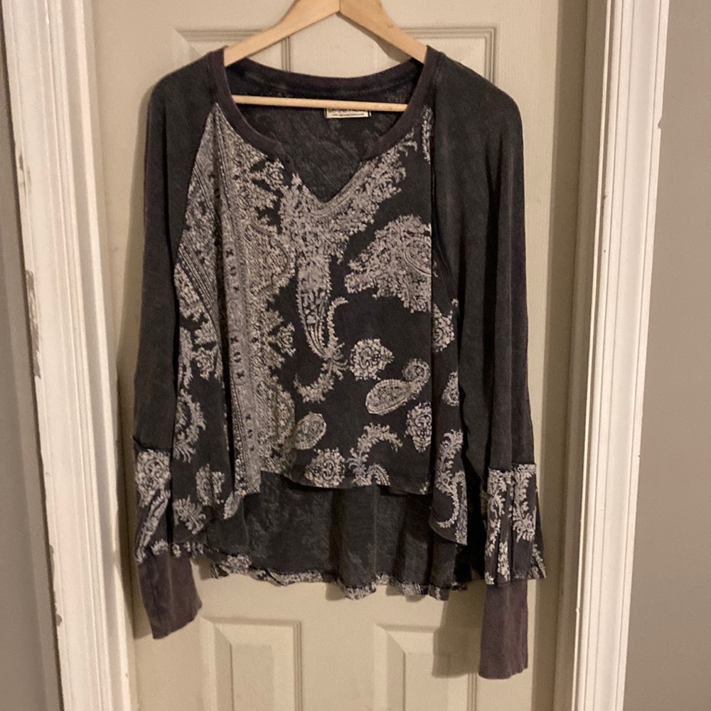 Free People blue and white long sleeve front cropped shirt